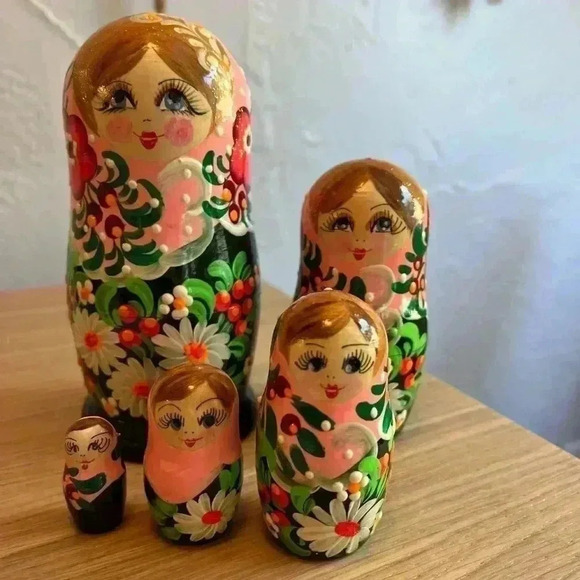 Russian Nesting or Stacking Dolls Matryoshka  6" Tall, 5 Dolls Wood Floral Theme - Picture 3 of 10